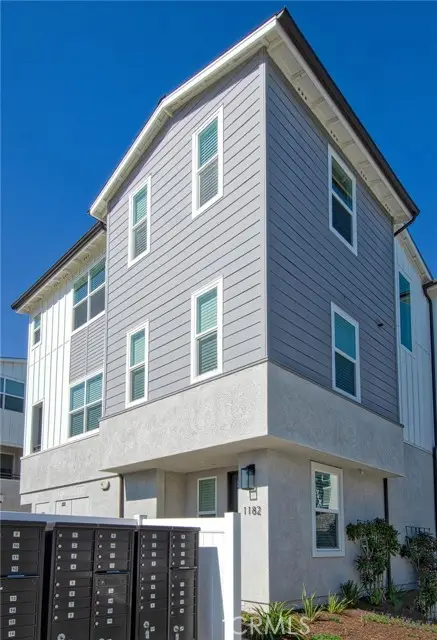 1182 Winslow Lane, Newport Beach, CA 92660