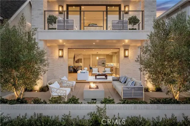 225 Diamond, Newport Beach, CA 92662 - #2