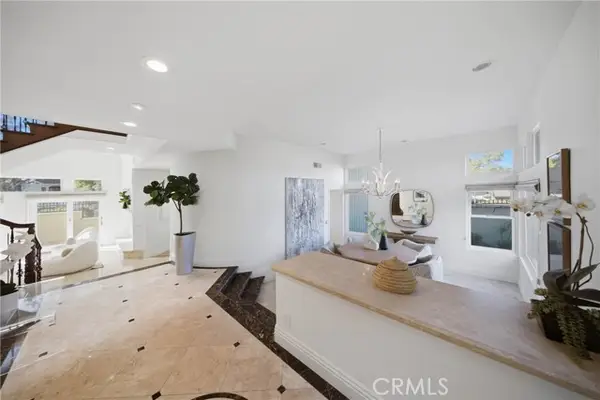 2 Vienna, Newport Beach, CA 92660