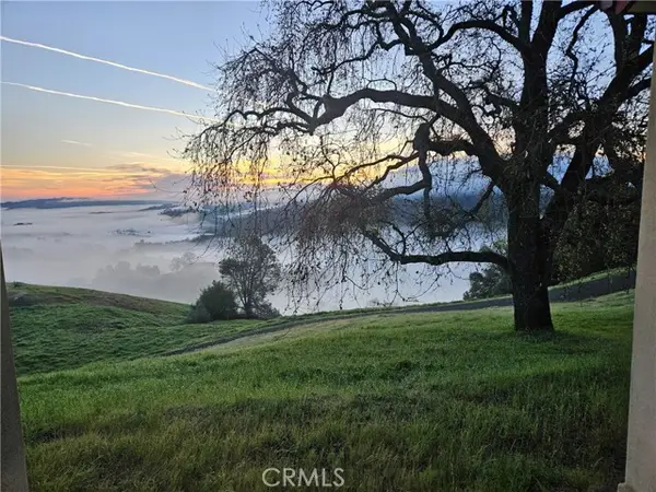 1115 Cypress Mountain Drive, Paso Robles, CA 93446