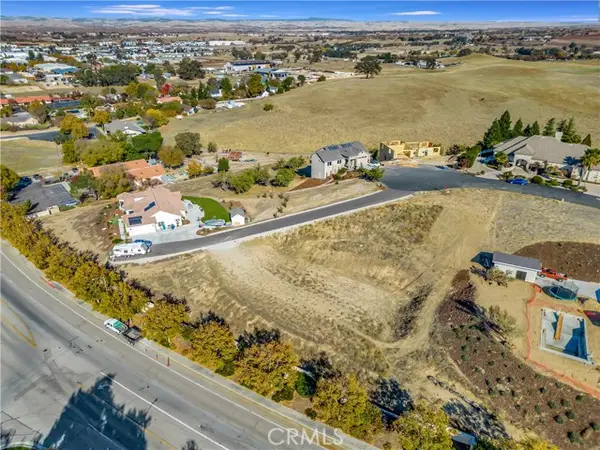 1225 Kapareil, Paso Robles, CA 93446
