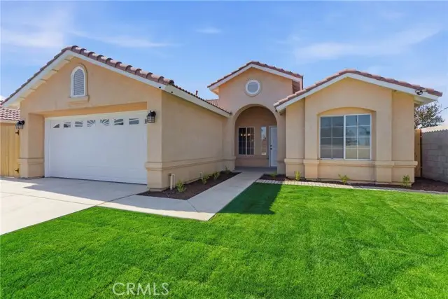 3217 Sierra Meadows, Bakersfield, CA 93313 - #3