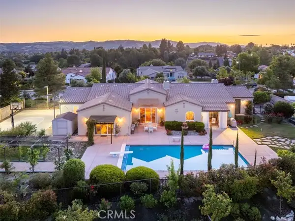 833 Hacienda Circle, Paso Robles, CA 93446