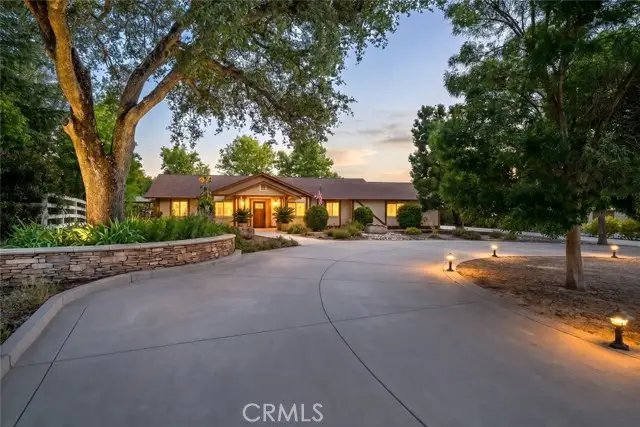 2385 Larkfield Place, Paso Robles, CA 93446 - #1