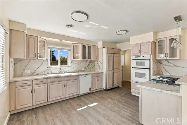 917 Elizabeth Court, Bakersfield, CA 93308 - #3