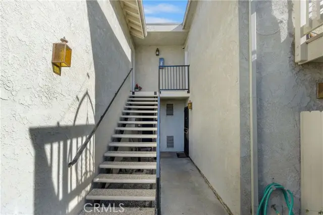 1045 3rd  #4, Long Beach, CA 90802 - #2