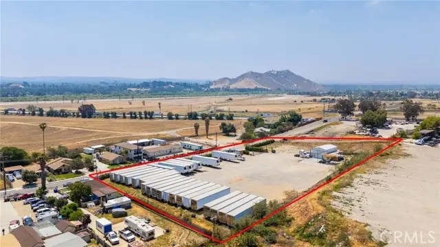 2725 Hall Avenue, Riverside, CA 92509 - #3