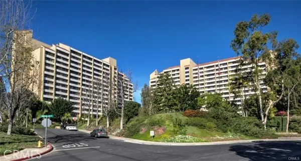 24055 Paseo Del Lago  #812, Laguna Woods, CA 92637