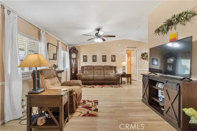 4204 King Arthur Ct, Bakersfield, CA 93301 - Image #3