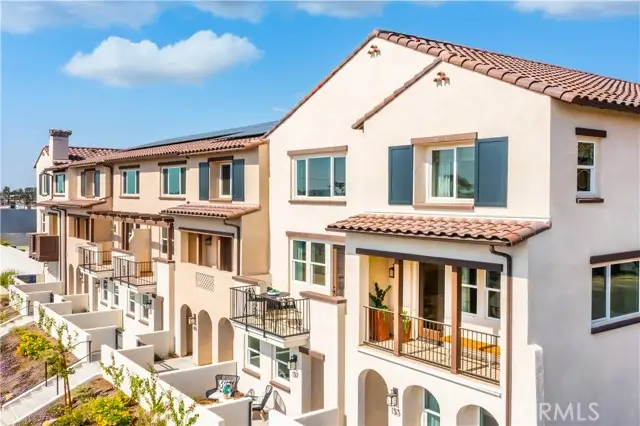 121 Evergreen Lane, Claremont, CA 91711 - #2