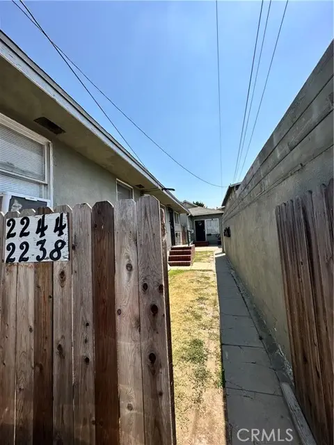 2240 Walnut Avenue, Signal Hill, CA 90755 - #2