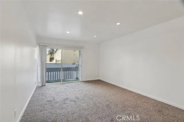 18620 Hatteras Street  #247, Tarzana, CA 91356 - Image #2