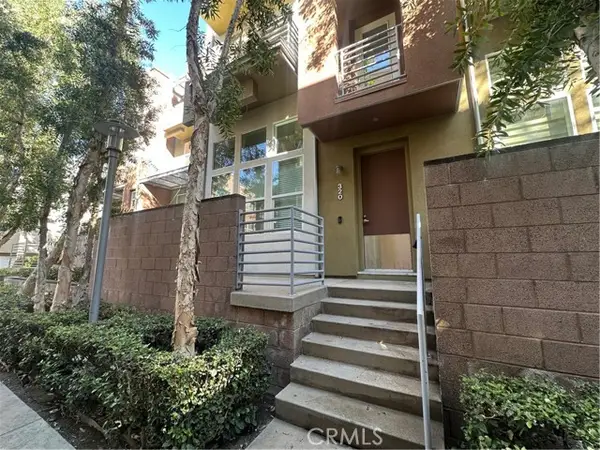 320 Jeanette Lane, Santa Ana, CA 92705