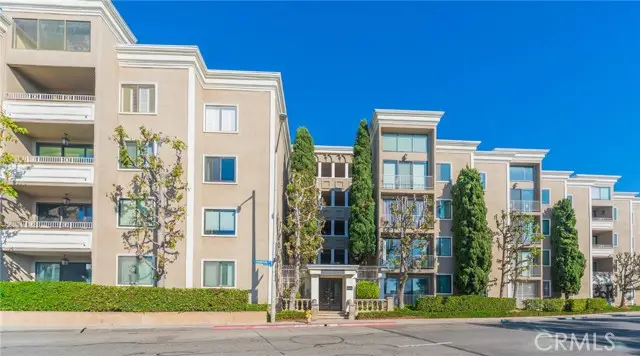 8455 Fountain Avenue  #108, West Hollywood, CA 90069 - Image #1