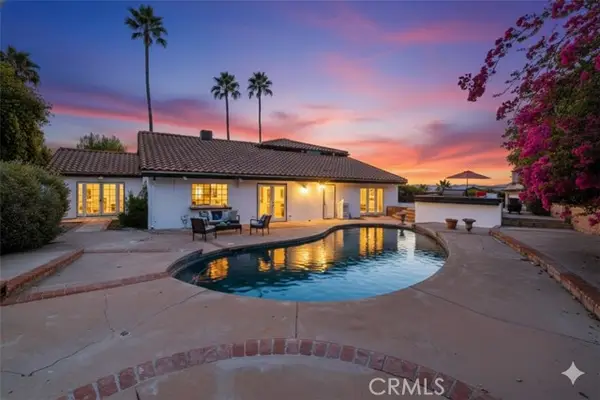 4424 Deanwood Drive, Woodland Hills, CA 91364