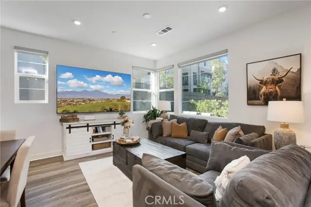 745 Hazel Dr, Ladera Ranch, CA 92694 - Image #3