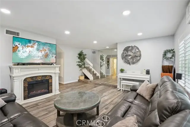 21711 Lake Vista Drive, Lake Forest, CA 92630 - Image #3