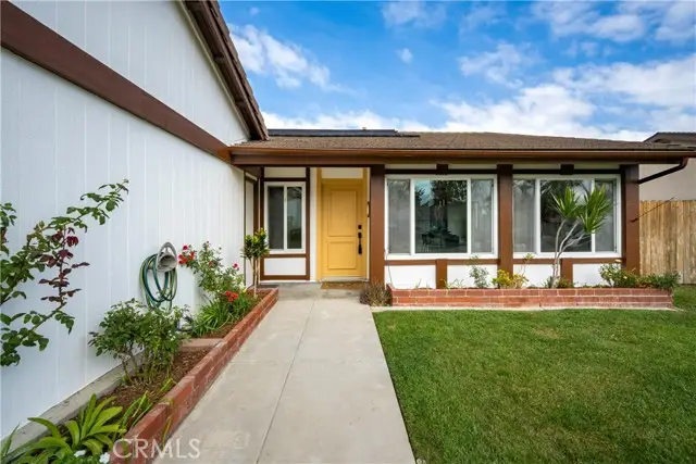 930 Helena Circle, Costa Mesa, CA 92626 - Image #3