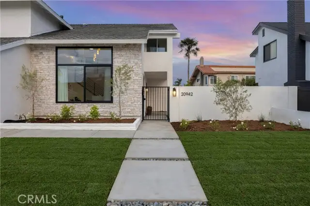 20942 Queens Park, Huntington Beach, CA 92646 - Image #3