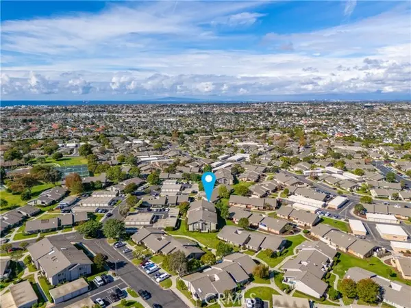 8777 Tulare Drive  #411H, Huntington Beach, CA 92646