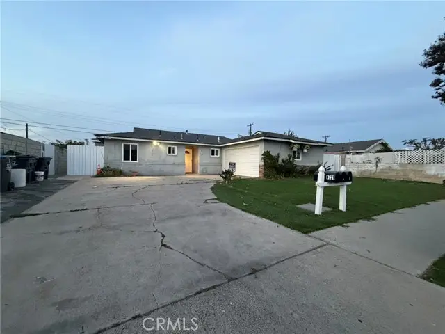 4721 Oakfield, Santa Ana, CA 92703 - #1