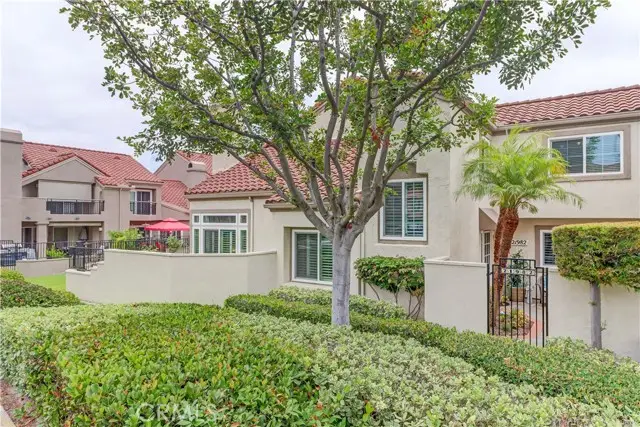 21982 Kitridge  #143, Mission Viejo, CA 92692 - Image #2