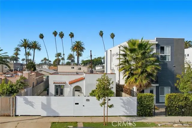 2805 La Brea Avenue, Los Angeles, CA 90016 - #2