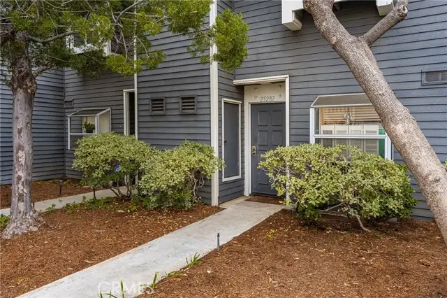 25287 Pine Creek Lane, Wilmington, CA 90744 - Image #2