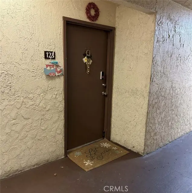 801 Lyon Street  #21 (A-123), Santa Ana, CA 92705 - Image #2