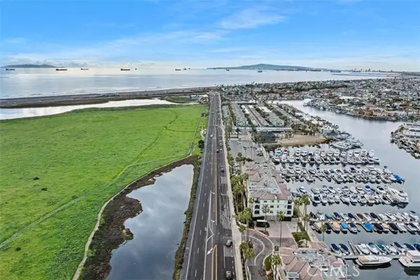 4165 Warner #205, Huntington Beach, CA 92649