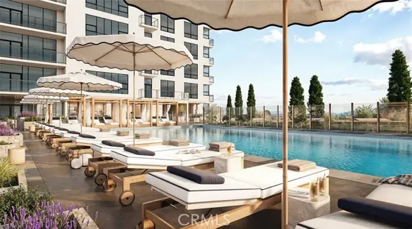 9 MacArthur Place  #807, Santa Ana, CA 92707