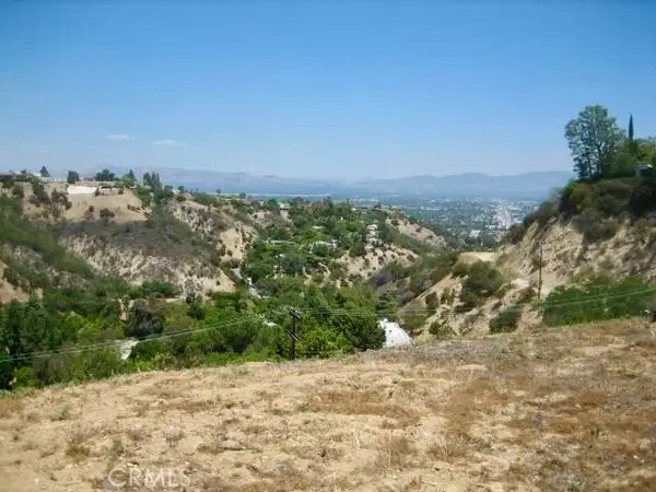 3511 Beverly Glen Boulevard, Sherman Oaks, CA 91423