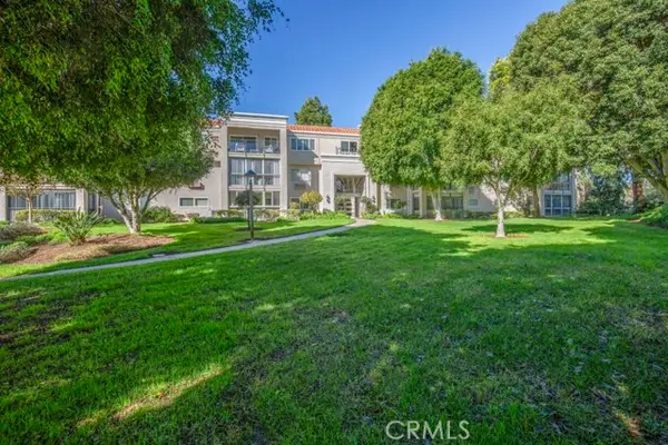 5499 Paseo Del Lago  #2D, Laguna Woods, CA 92637