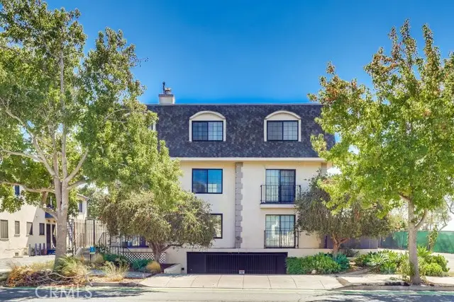 1020 Ocean Park  #3, Santa Monica, CA 90405 - Image #1