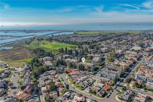 17151 Corbina Ln  #206, Huntington Beach, CA 92649