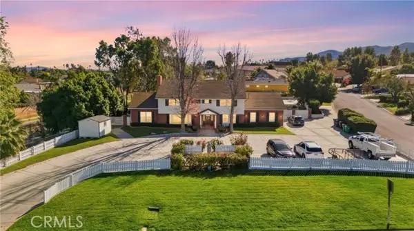 1301 Paseo Grande, Corona, CA 92882