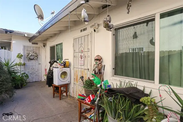 11114 Willowbrook Avenue, Los Angeles, CA 90059 - #2