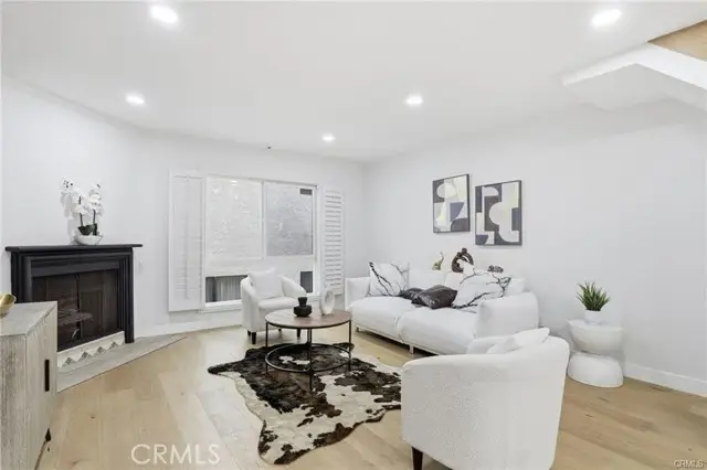 11119 Camarillo  #104, North Hollywood, CA 91602 - Image #3