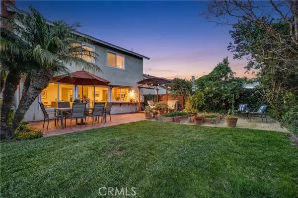 5552 Ridgebury Drive, Huntington Beach, CA 92649