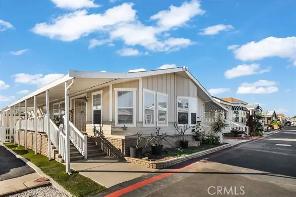 9850 Garfield  #110, Huntington Beach, CA 92646
