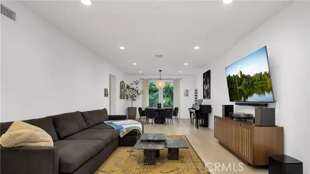4240 Laurel Canyon Boulevard  #306, Studio City, CA 91604 - Image #1