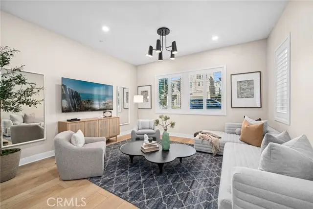 163 Crossover, Irvine, CA 92618 - Image #2