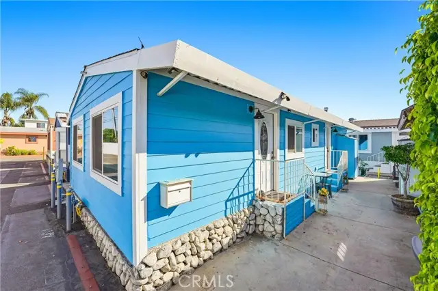 327 Wilson  #107, Costa Mesa, CA 92627 - Image #2