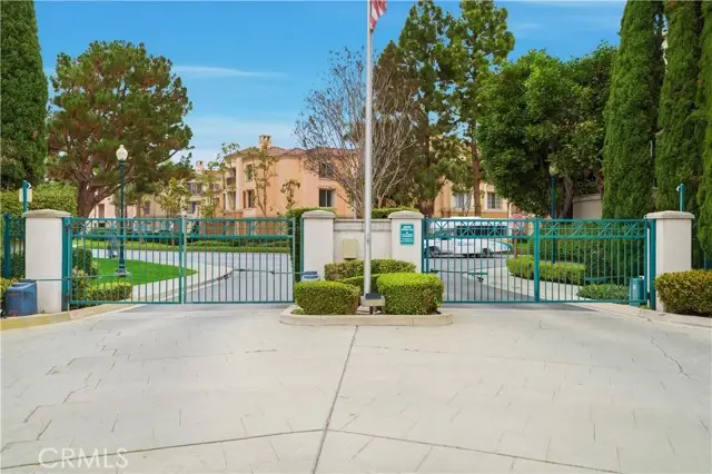 8 Cuzzano Aisle, Irvine, CA 92606 - #3