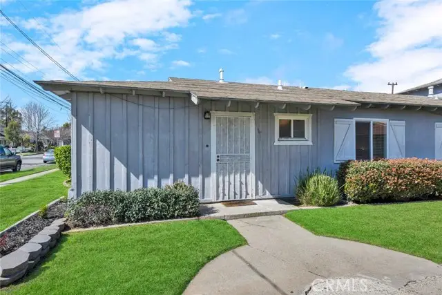 664 Center Street, Costa Mesa, CA 92627 - #2