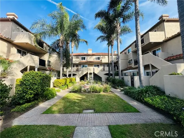 626 Lake Street, Huntington Beach, CA 92648 - #2