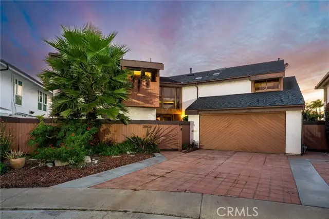 3902 Legend Circle, Huntington Beach, CA 92649 - #3