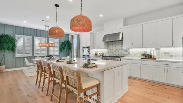 24431 Camino Oceano, Valencia, CA 91354