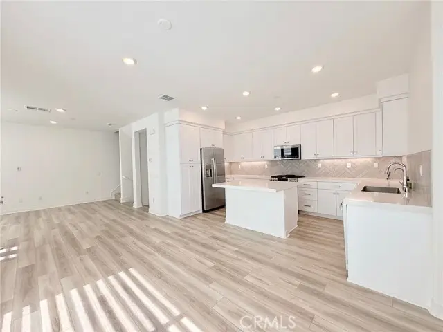 1677 Lincoln  #103, Anaheim, CA 92801 - #3