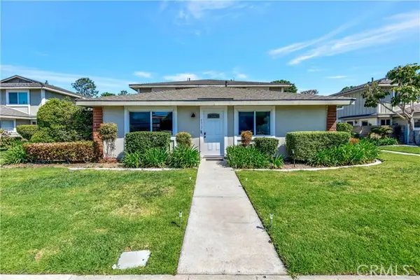 4612 Via Vista Circle  #5, Huntington Beach, CA 92649